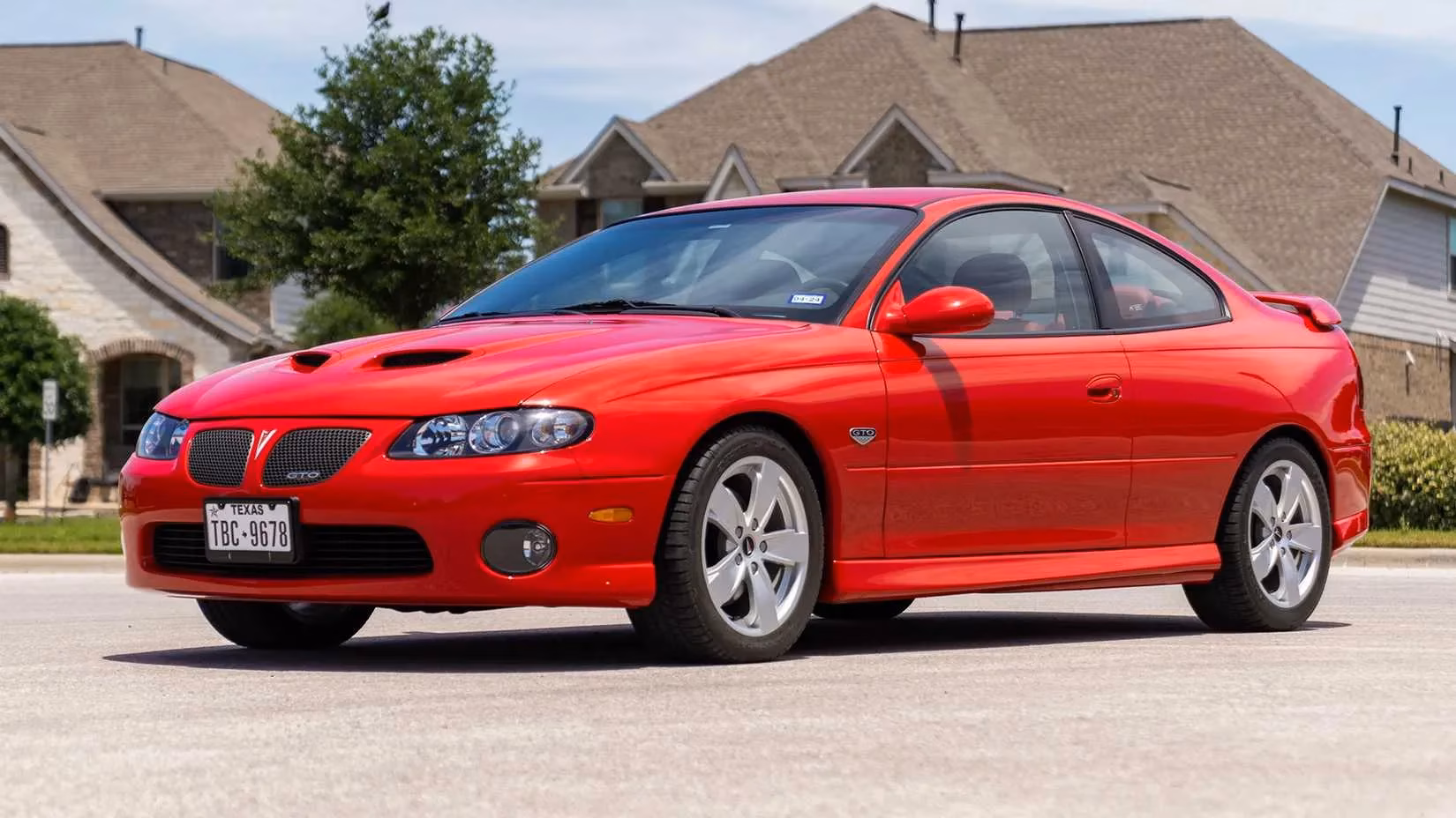 10-used-v8-muscle-cars-with-400-hp-that-beat-a-new-civic-type-r-s-price-in-2026-image-8