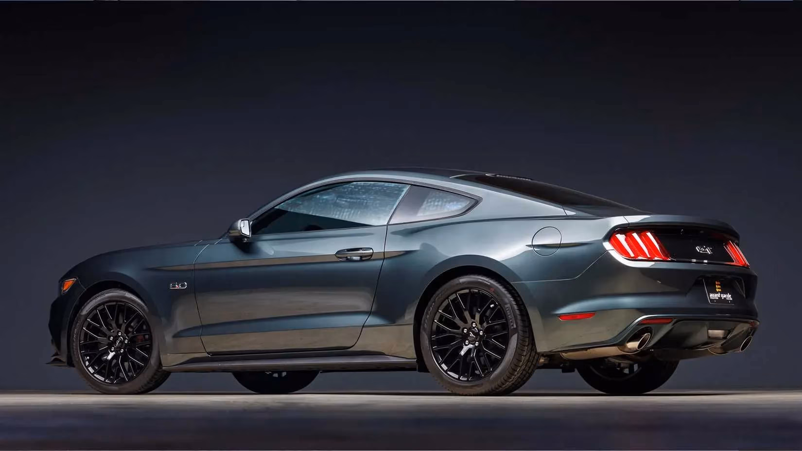 10-used-v8-muscle-cars-with-400-hp-that-beat-a-new-civic-type-r-s-price-in-2026-image-4