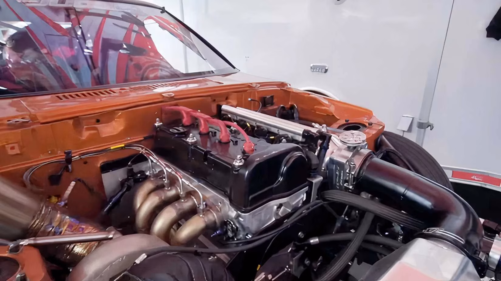 watching-the-2000-hp-honda-powered-mazda-rx-7-the-judge-shatter-quarter-mile-records-with-219-mph-traps-image-2