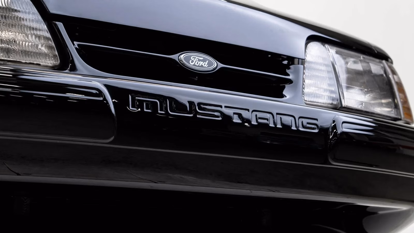 velocity-u2019s-supercharged-coyote-fox-body-mustang-800-hp-of-modern-restomod-fury-image-0