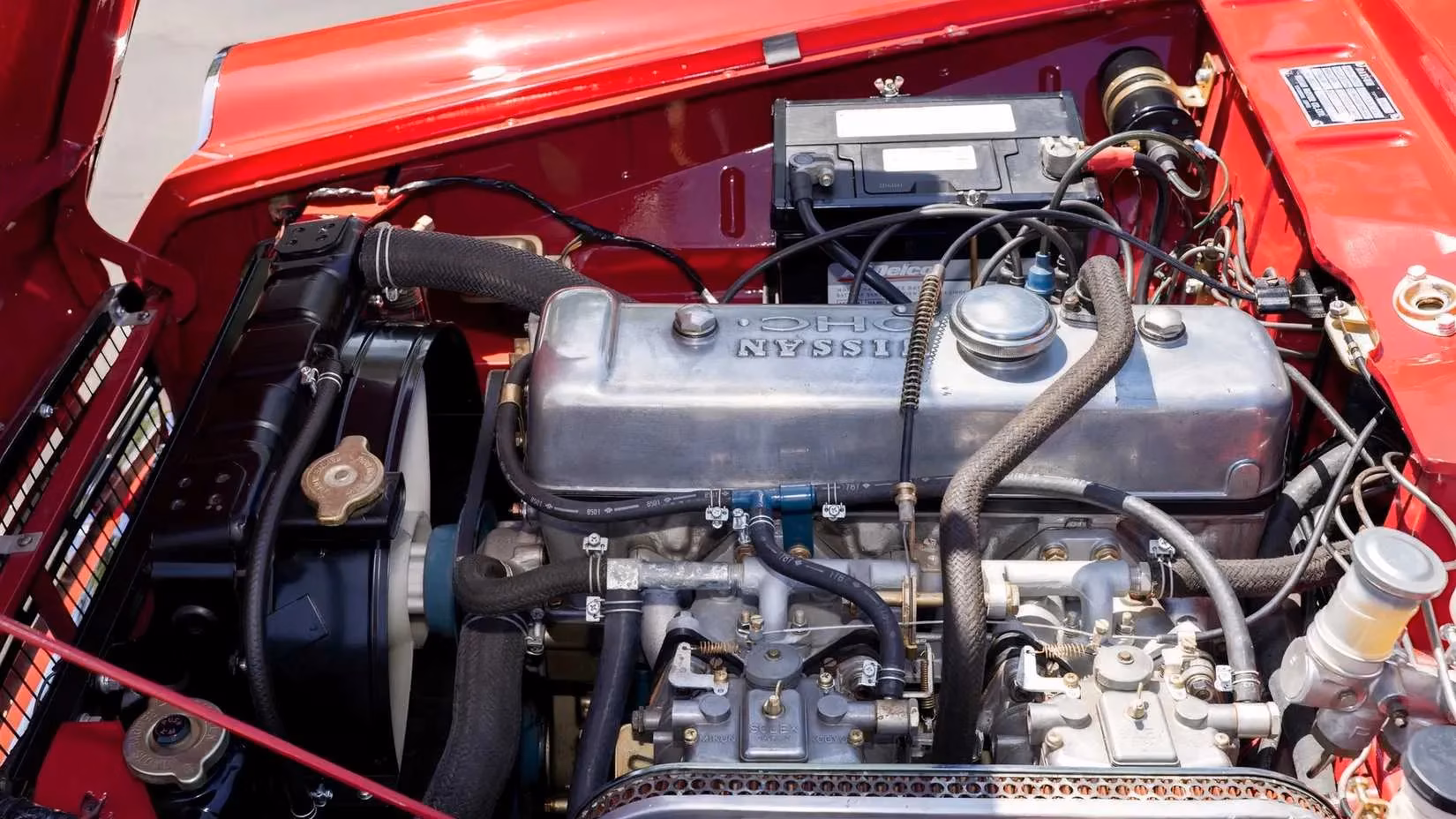 the-forgotten-legend-how-the-1967-datsun-2000-roadster-silently-built-japan-s-performance-empire-image-1