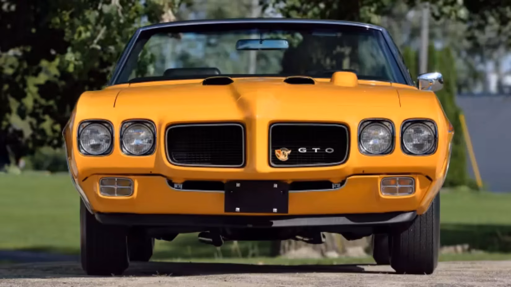 chevrolet-vs-pontiac-two-gm-muscle-philosophies-that-still-rumble-in-2026-image-5