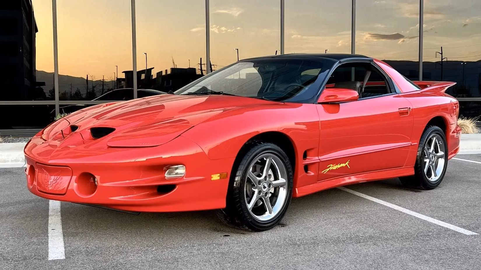 the-4th-gen-camaro-z28-is-still-2026-s-cheapest-v8-manual-muscle-car-image-3