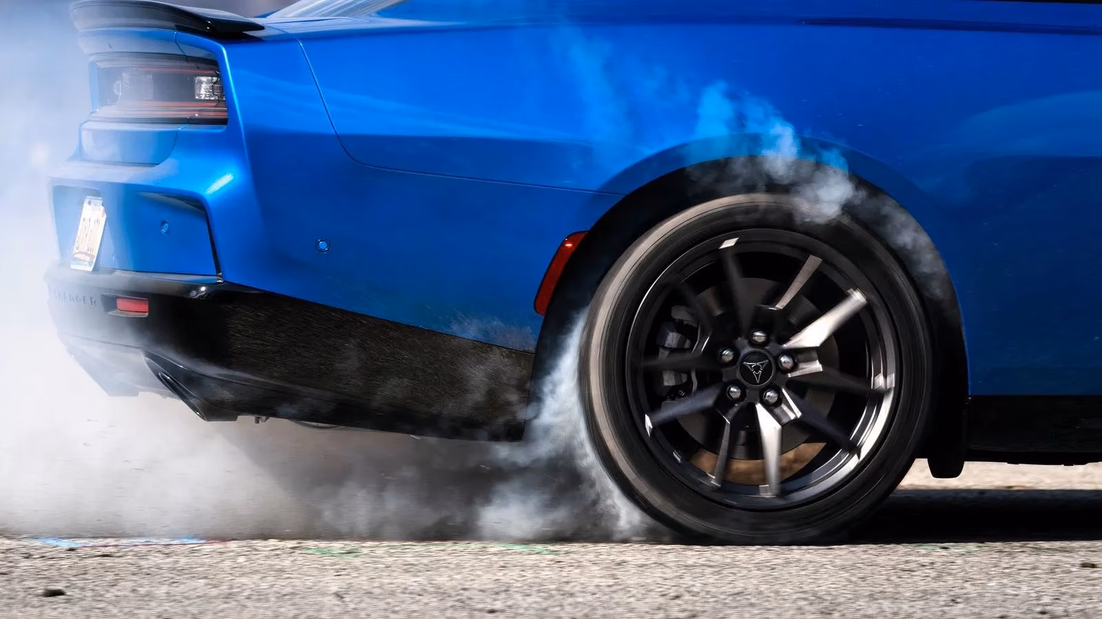 dodge-s-30k-hemi-v8-coupe-could-obliterate-the-miata-and-gr86-image-0