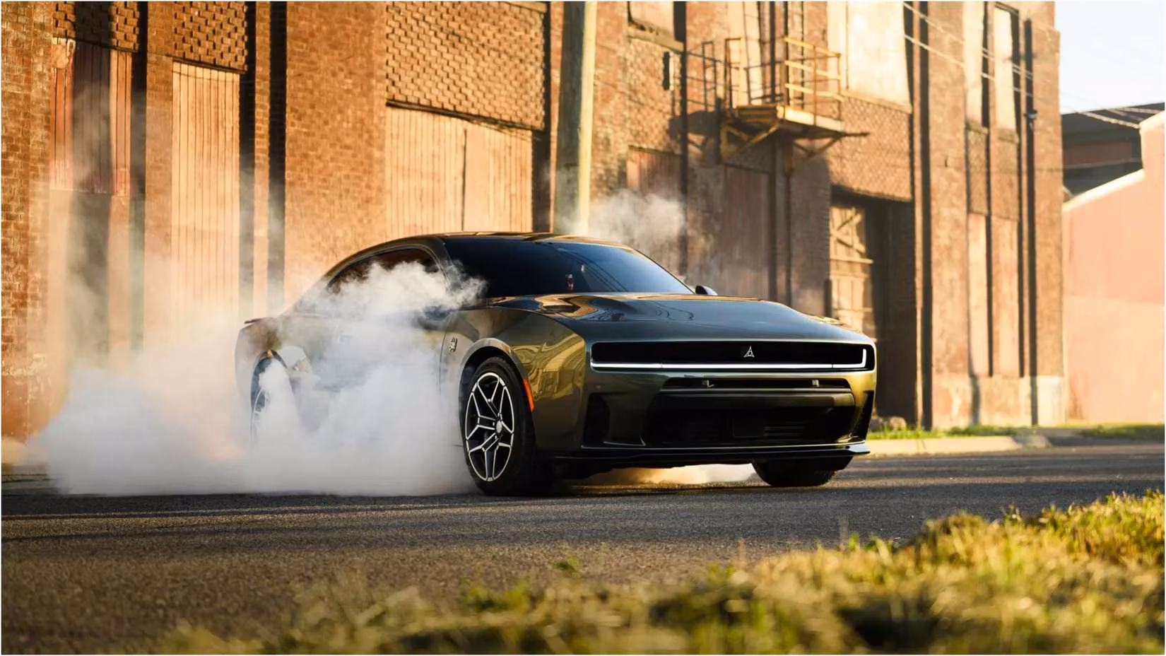 inside-the-2026-dodge-scat-pack-the-v8-legacy-392-power-and-high-voltage-future-image-3