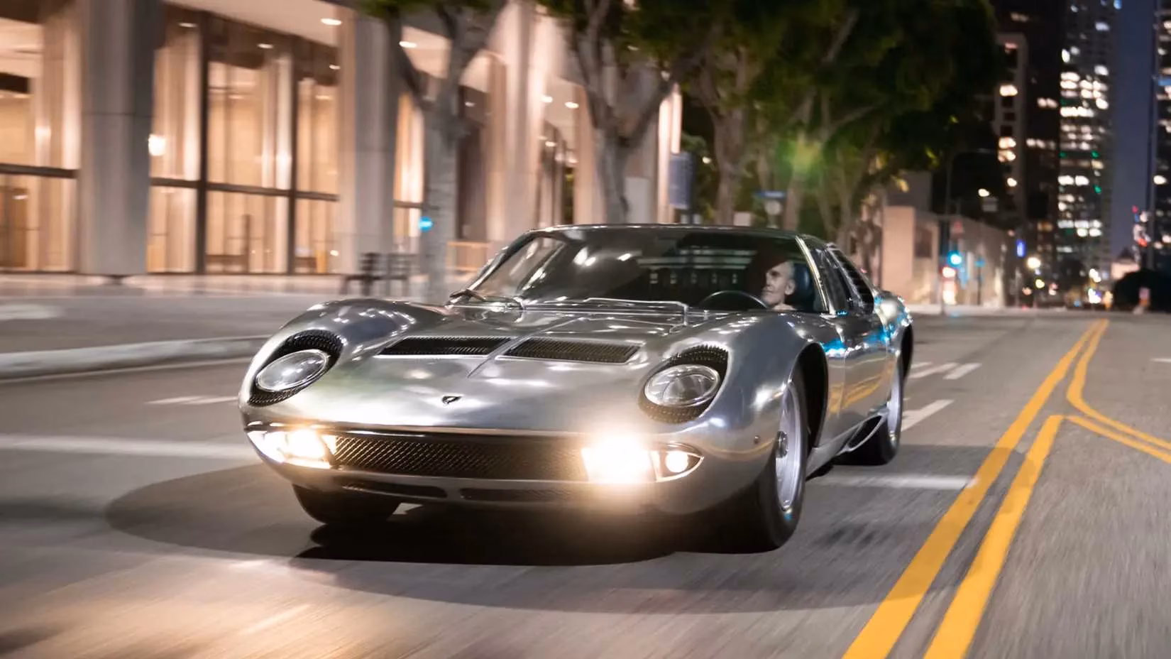 how-the-1965-shelby-cobra-427-became-america-s-ultimate-60s-supercar-image-5