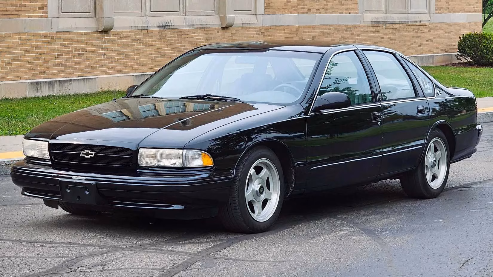 top-10-affordable-muscle-cars-to-restore-and-drive-in-2026-image-0