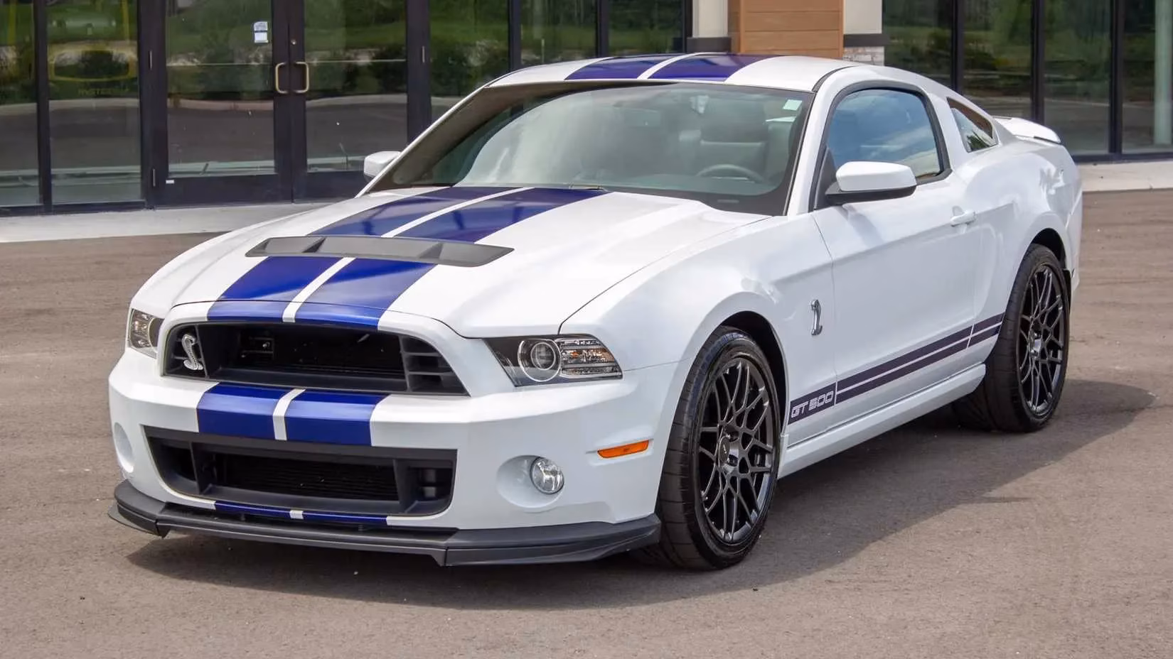 10-used-v8-muscle-cars-with-400-hp-that-beat-a-new-civic-type-r-s-price-in-2026-image-0