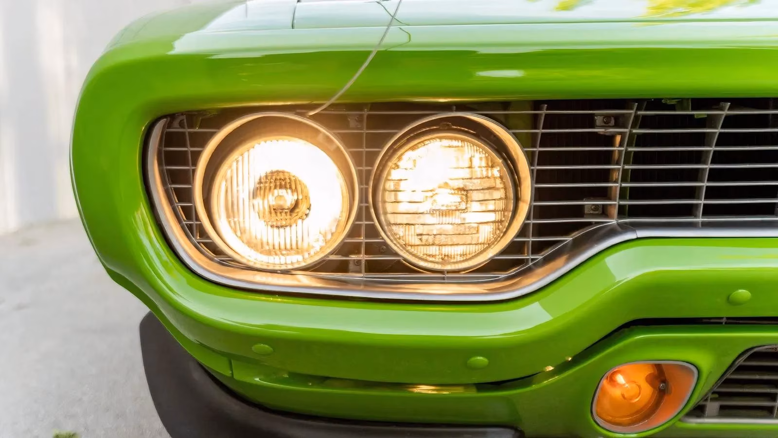 the-overlooked-legend-why-the-1971-plymouth-gtx-440-6-is-a-mopar-masterpiece-image-0