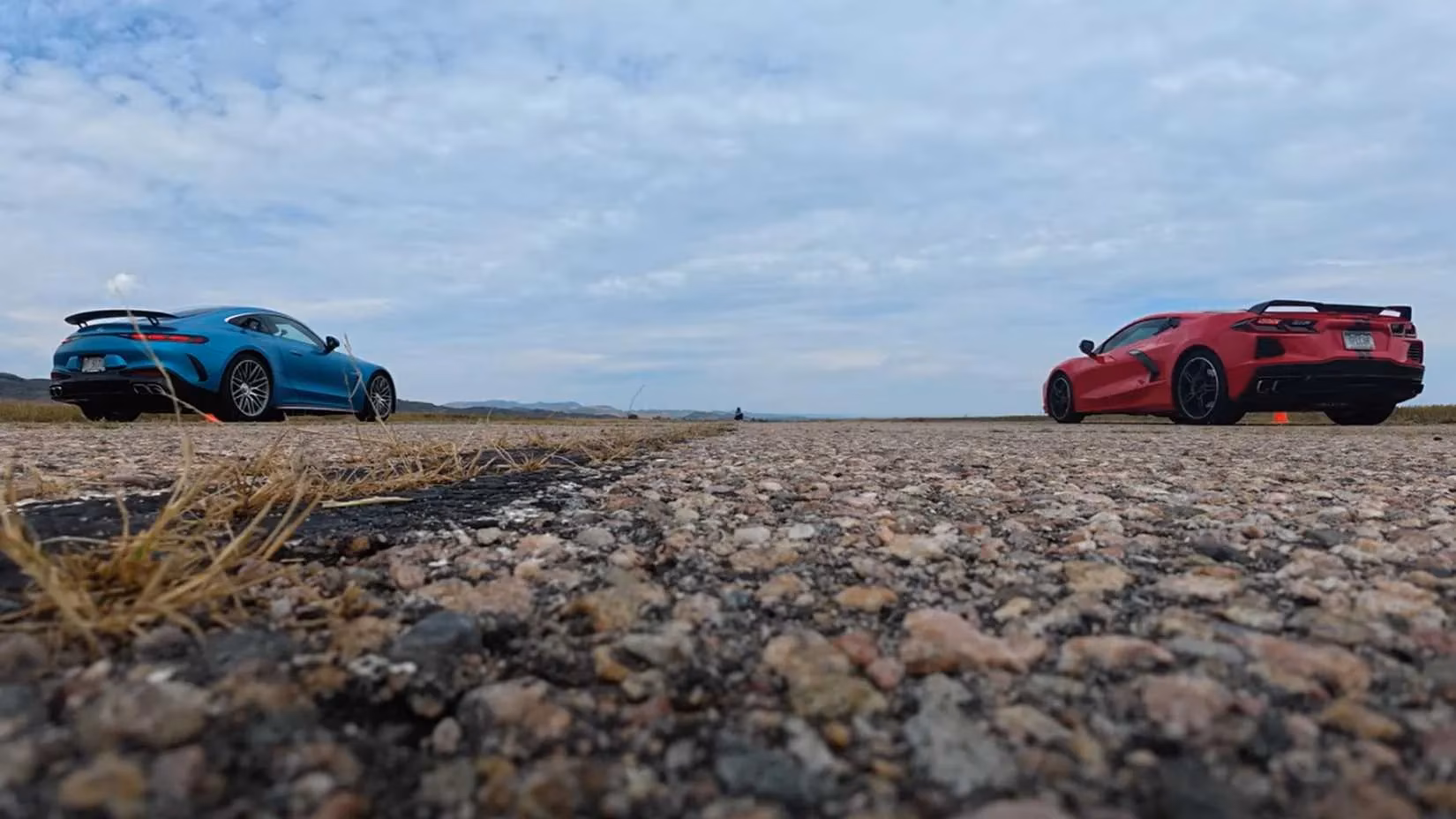 used-c8-corvette-battles-a-200000-mercedes-amg-gt-63-coupe-on-the-drag-strip-image-1
