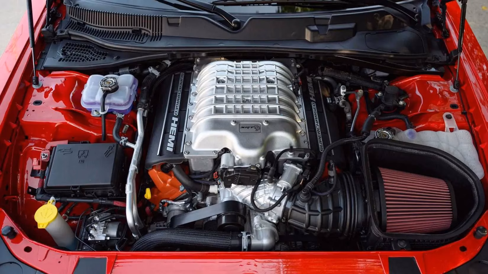 the-american-v8-s-grand-return-how-new-fuel-rules-spark-a-performance-revolution-image-1