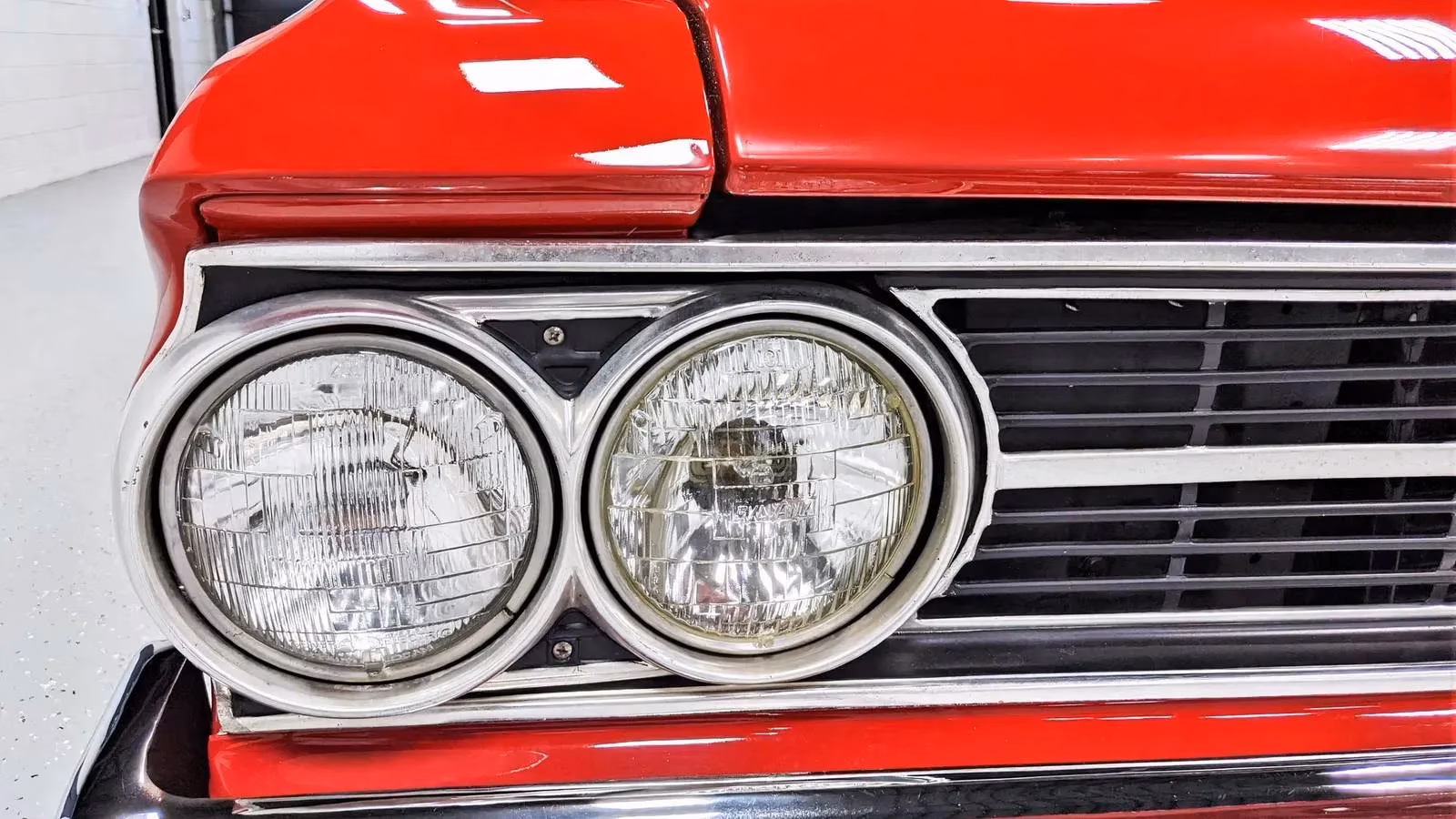 the-1964-pontiac-tempest-lemans-safari-wagon-the-muscle-car-disguised-as-a-family-hauler-image-0