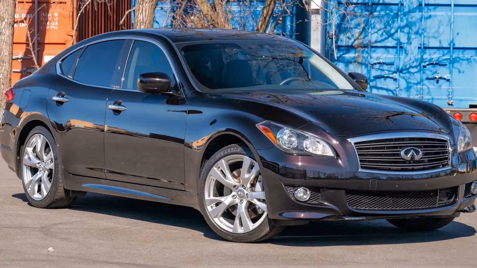 the-forgotten-japanese-v8-sedan-that-still-outruns-muscle-cars-in-2026-image-0