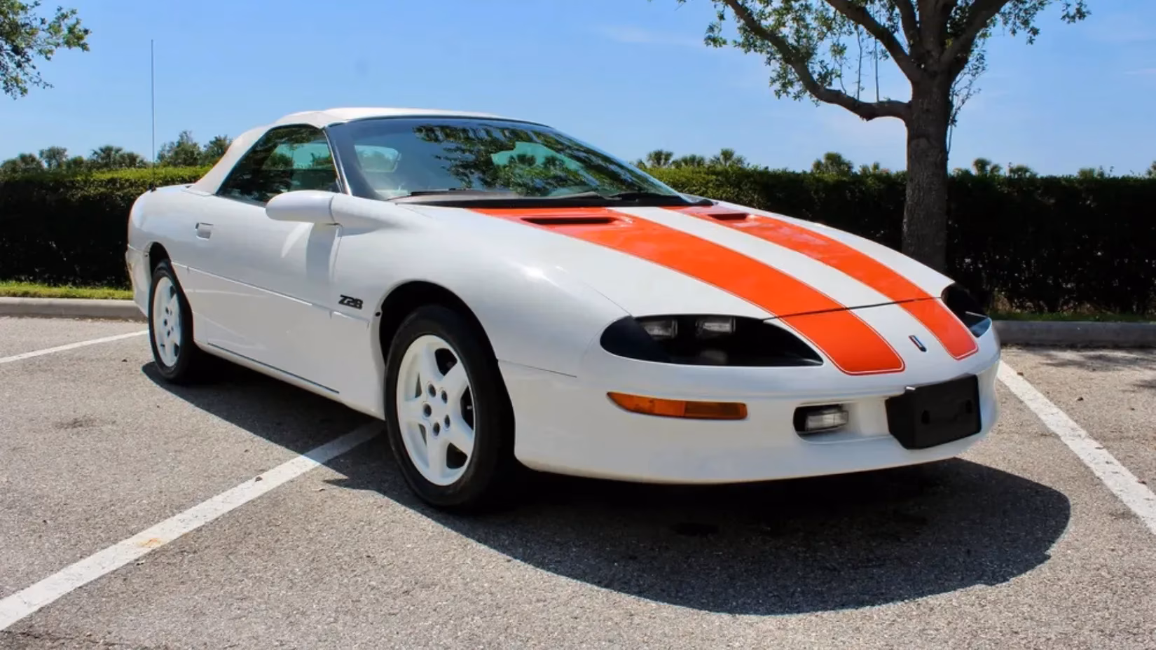 the-4th-gen-camaro-z28-is-still-2026-s-cheapest-v8-manual-muscle-car-image-1